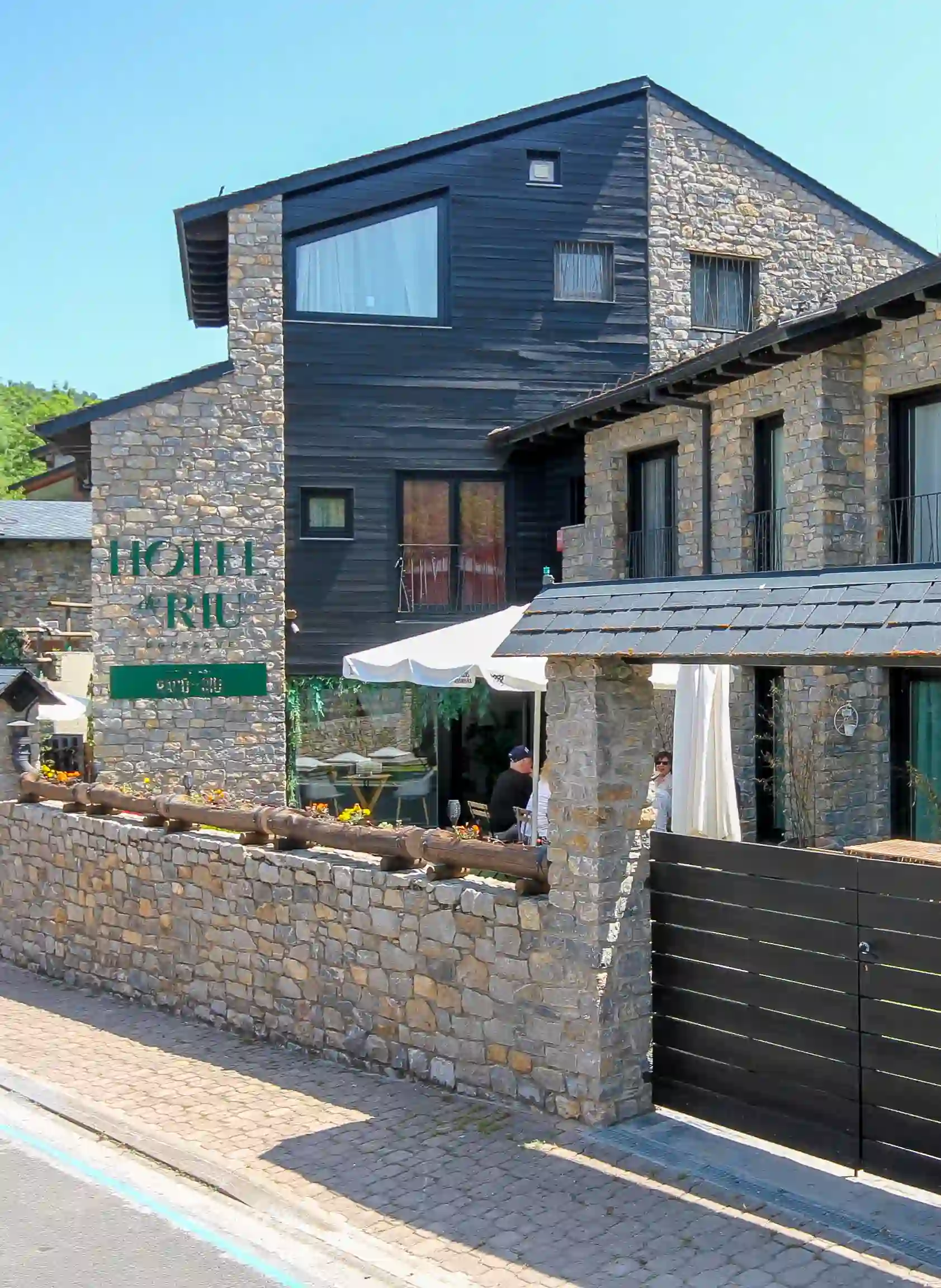 Petit hotel de riu Petit hotel de riu